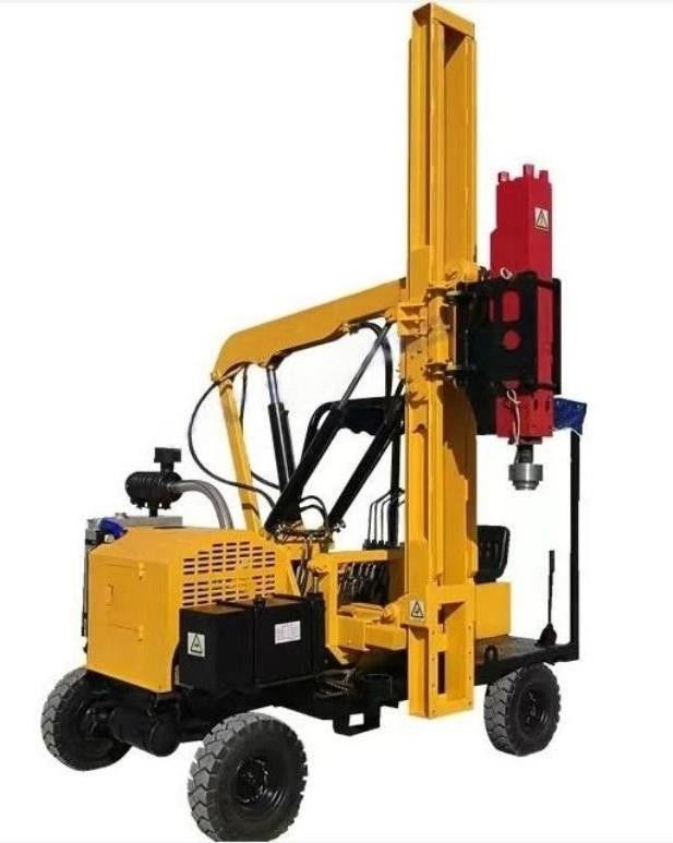 39 kW silnik Maszyna napędowa na paliwo słoneczne 50 - 300 mm Drilling Dia 2,6m Wysokość paliwa