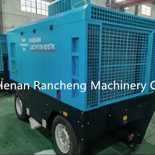 Przyczepa czterokołowa Typ LGCY17-18-18/15TK Sprężarka powietrza Ciśnienie robocze 18 bar Silnik Cu-mmins 210 KM Do wierceń 150-200m