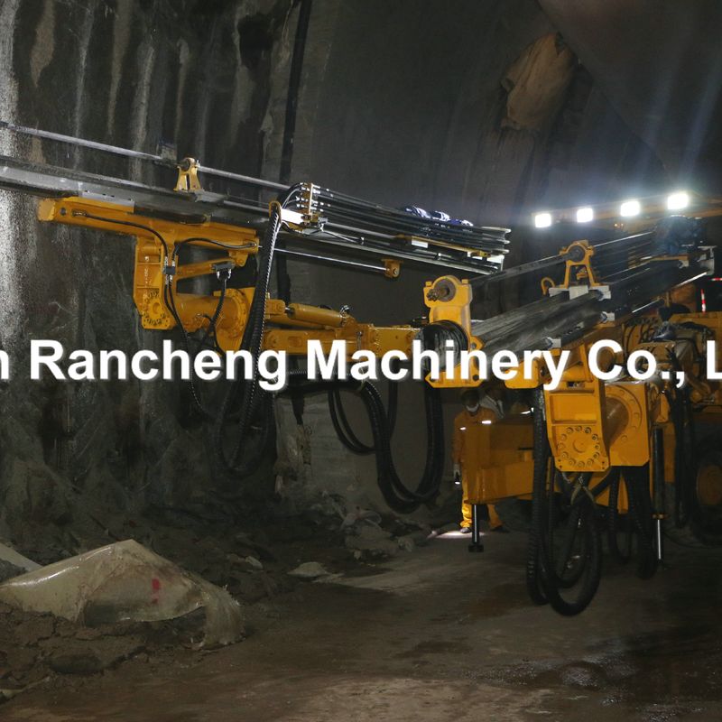 RCZ-22J All Hydraulic Tunneling Jumbo Drilling Rig 3880mm Głębokość wiercenia Z mocą silnika wysokoprężnego 93KW / 125HP