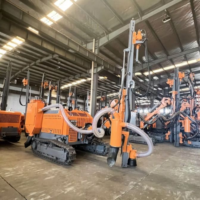 Hydrauliczna wiertnica powierzchniowa DTH (Down-The-Hole) z separacją do momentu obrotowego 3200 Nm